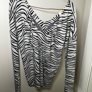 Maeve by Anthropologie Black and White Zebra Print V-Neck Blouse
